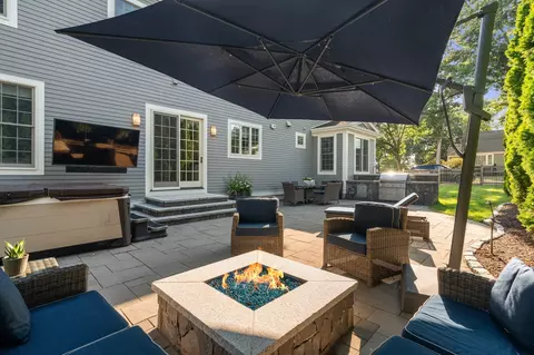 Exterior - 25 Arch St, Needham, MA 02492 photo 2 of 3