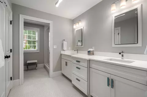 Bath - 25 Arch St, Needham, MA 02492 photo 4 of 6