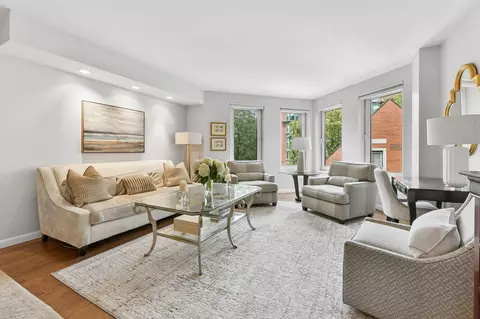 492 Beacon St #43, Boston, MA 02115