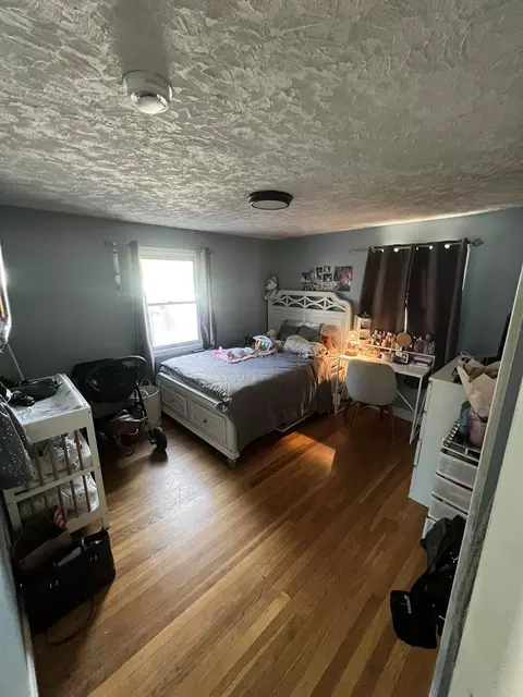 91 Grove St, Waltham, MA 02453