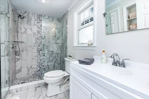 Bath - 9 Algonquin Rd, Danvers, MA 01923 photo 3 of 4