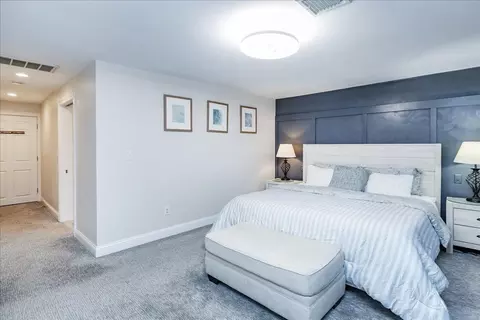 Bedroom - 9 Algonquin Rd, Danvers, MA 01923 photo 2 of 3