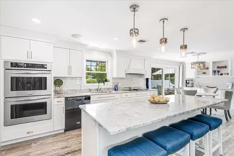 Kitchen - 9 Algonquin Rd, Danvers, MA 01923 photo 5 of 8