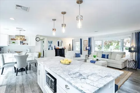 Kitchen - 9 Algonquin Rd, Danvers, MA 01923 photo 4 of 8