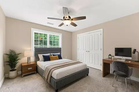 Bedroom - 33 Caddyshack Dr, Chicopee, MA 01020 photo 6 of 10
