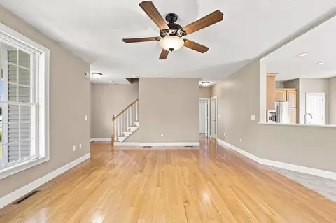 Living - 33 Caddyshack Dr, Chicopee, MA 01020 photo 5 of 6