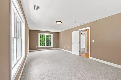 Bedroom - 33 Caddyshack Dr, Chicopee, MA 01020 photo 10 of 10