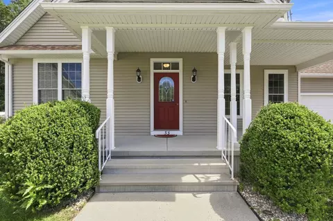 Exterior - 33 Caddyshack Dr, Chicopee, MA 01020 photo 4 of 9