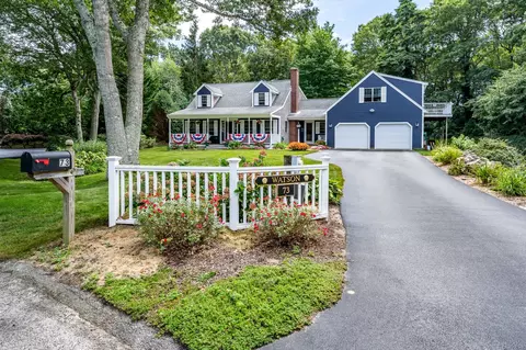 73 Desert Sands Ln, Yarmouth, MA 02675
