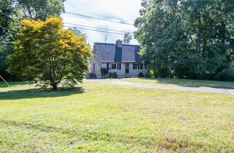 Exterior - 136 North St, Danvers, MA 01923 photo 4 of 14