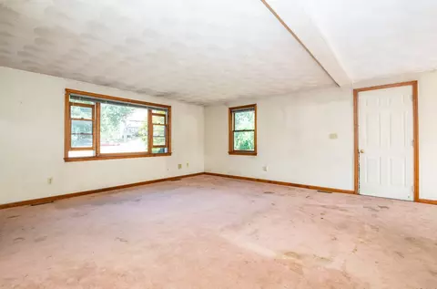 Living - 136 North St, Danvers, MA 01923 photo 1 of 6