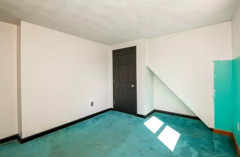 Bedroom - 136 North St, Danvers, MA 01923 photo 8 of 9
