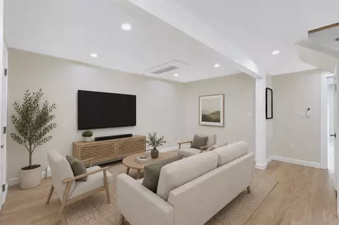 Living - 19 Charnock St #2, Beverly, MA 01915 photo 2 of 4
