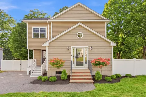 74 Pearl St, Woburn, MA 01801