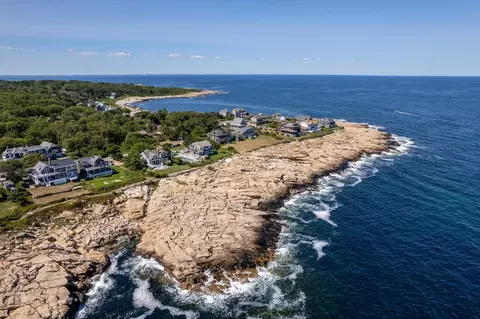 5 Point De Chene Ave, Rockport, MA 01966