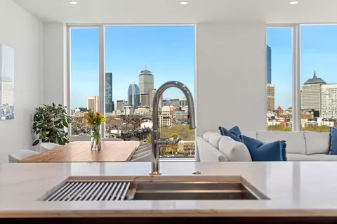 380 Harrison Ave #14-G, Boston, MA 02118