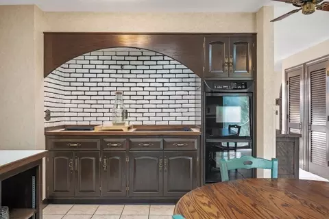 Kitchen - 37 Phillips Beach Ave, Swampscott, MA 01907 photo 3 of 4