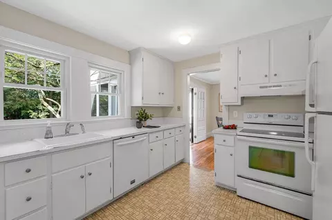Kitchen - 24 Thorndike St, Reading, MA 01867 photo 3 of 3