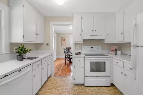 Kitchen - 24 Thorndike St, Reading, MA 01867 photo 2 of 3