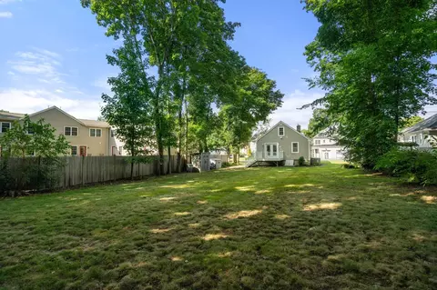 Exterior - 26 Elliott St, Reading, MA 01867 photo 4 of 6