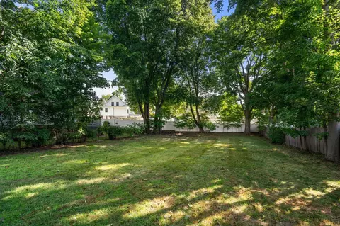Exterior - 26 Elliott St, Reading, MA 01867 photo 5 of 6