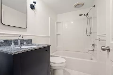 Bath - 26 Elliott St, Reading, MA 01867 photo 1 of 2