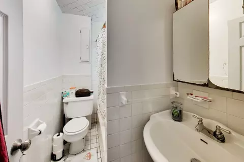 Bath - 9 Irving, Everett, MA 02149 photo 1 of 3