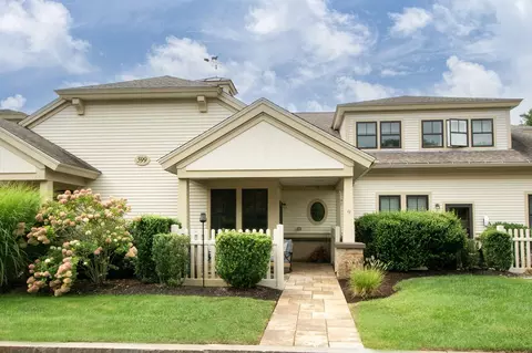 599 Washington St #9, Pembroke, MA 02359