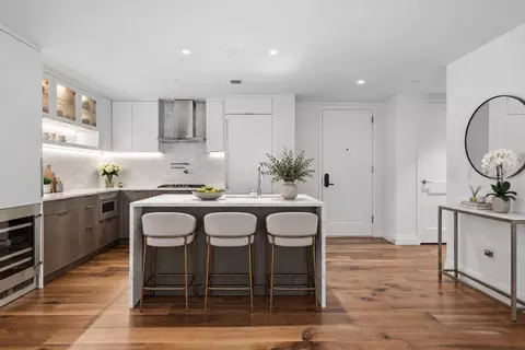 300 Pier 4 Blvd #3B, Boston, MA 02210