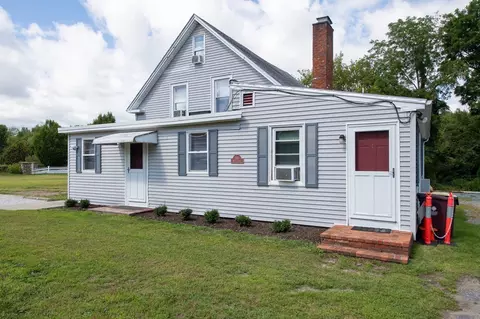 Exterior - 595 Main St, Acushnet, MA 02743 photo 2 of 11