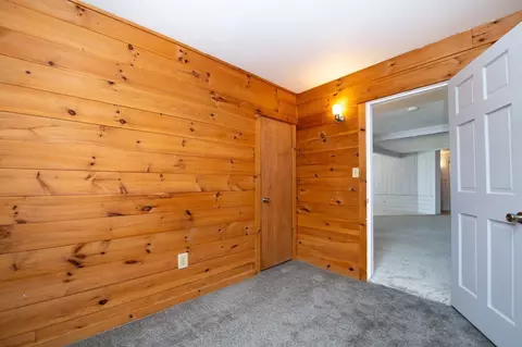 Bedroom - 595 Main St, Acushnet, MA 02743 photo 3 of 5