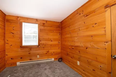 Bedroom - 595 Main St, Acushnet, MA 02743 photo 1 of 5