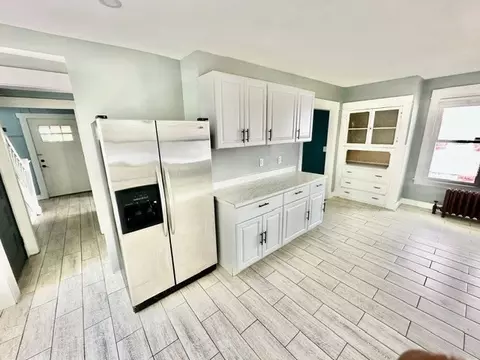 Kitchen - 65 Rochelle St, Springfield, MA 01109 photo 3 of 4