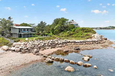 78 Gardiner Rd, Falmouth, MA 02543