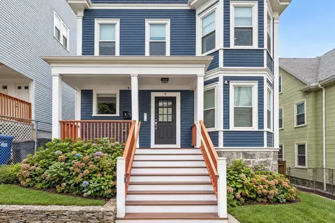 9 Upham Ave #2, Boston, MA 02125