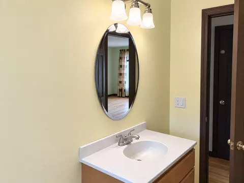 Bath - 138 Slate Rd, Chicopee, MA 01020 photo 3 of 7