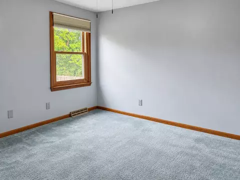 Bedroom - 138 Slate Rd, Chicopee, MA 01020 photo 8 of 9