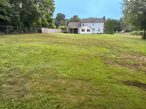 Exterior - 138 Slate Rd, Chicopee, MA 01020 photo 5 of 6