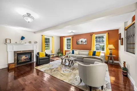 Living - 10 Egan Ave, Worcester, MA 01604 photo 1 of 1