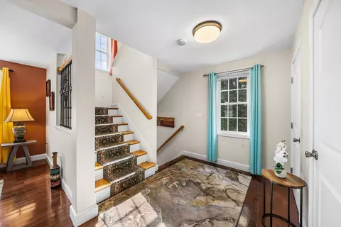 Entry Way - 10 Egan Ave, Worcester, MA 01604 photo 1 of 1