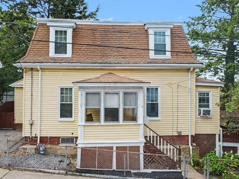 9 Varnum St, Haverhill, MA 01835