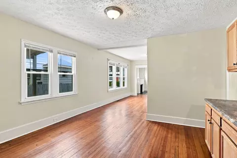 Living - 118-120 Commonwealth Ave, Springfield, MA 01108 photo 8 of 11