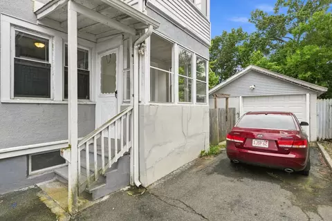 Exterior - 118-120 Commonwealth Ave, Springfield, MA 01108 photo 7 of 8