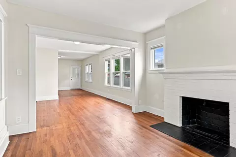 Living - 118-120 Commonwealth Ave, Springfield, MA 01108 photo 3 of 11