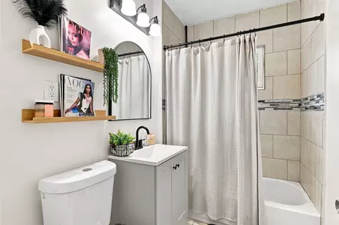 Bath - 118-120 Commonwealth Ave, Springfield, MA 01108 photo 2 of 2