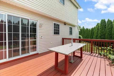 Exterior - 8 Hunter Ave, Methuen, MA 01844 photo 3 of 5
