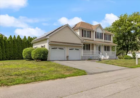 Exterior - 8 Hunter Ave, Methuen, MA 01844 photo 2 of 5