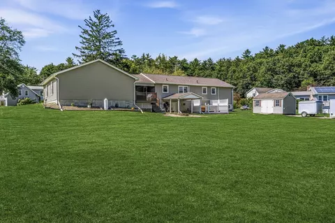 Exterior - 45 Brook St, Easthampton, MA 01027 photo 7 of 8