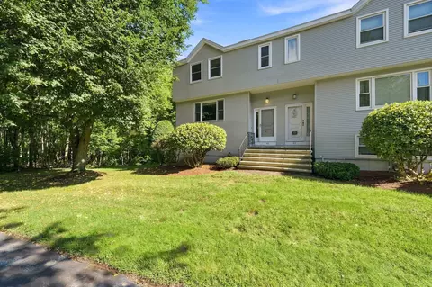 43 Villa Roma Dr #43, Tewksbury, MA 01876