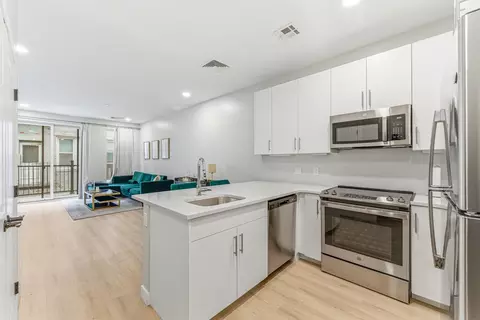 157 Chestnut #203, Chelsea, MA 02150